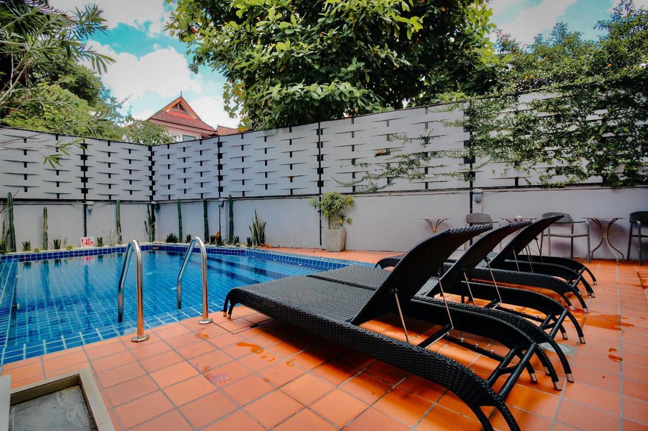 Wealth Boutique Hotel Chiang Mai Exterior photo