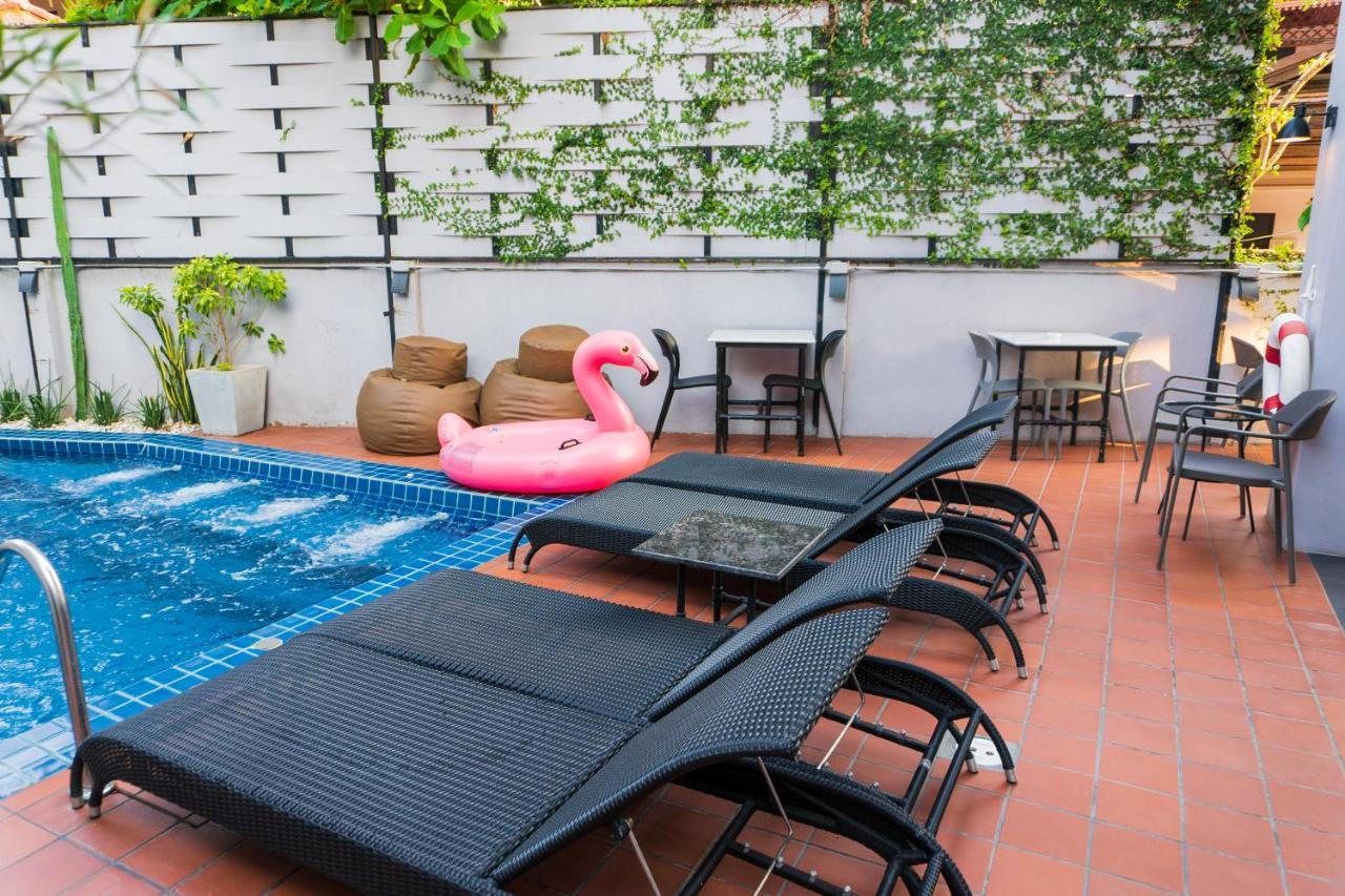 Wealth Boutique Hotel Chiang Mai Exterior photo