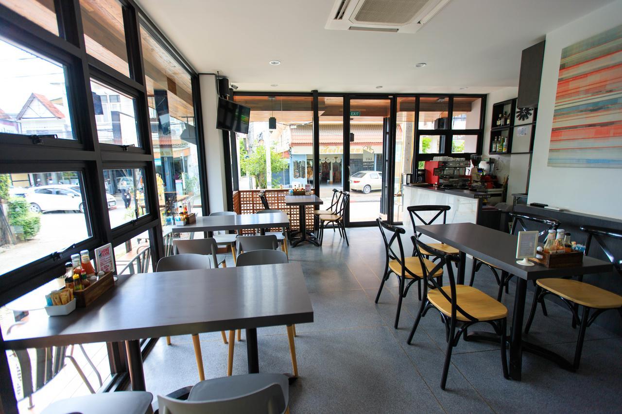 Wealth Boutique Hotel Chiang Mai Exterior photo